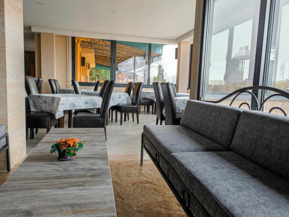 Hotel Marina Oasa Grocka 外观 照片